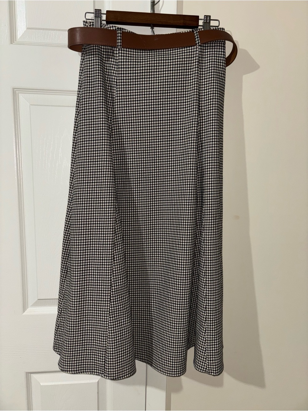 Zara Black & Cream Houndstooth A-Line Skirt with Tan Belt - Picture 2 of 5